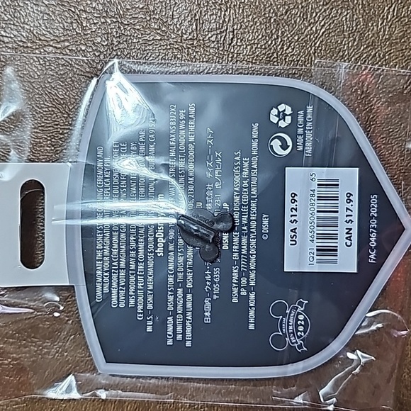 NEW DISNEY PARKS Mickey 2020 Special Anniversary Limited Edition PIN - Picture 3 of 3